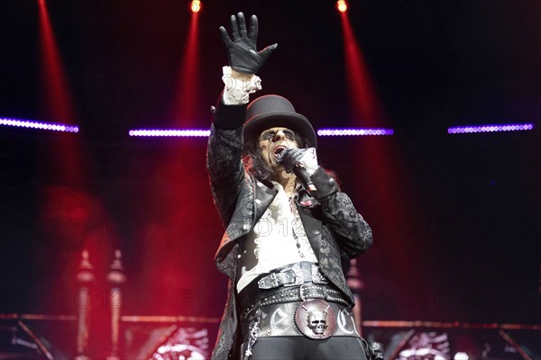 Alice Cooper live on Too close for comfort Tour at the Max-Schmeling-Halle in Berlin on 09.10.2024