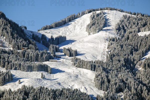 Snow-covered winter landscape, view of the skiing area at Bolsterlanger Horn, Bolsterlang,