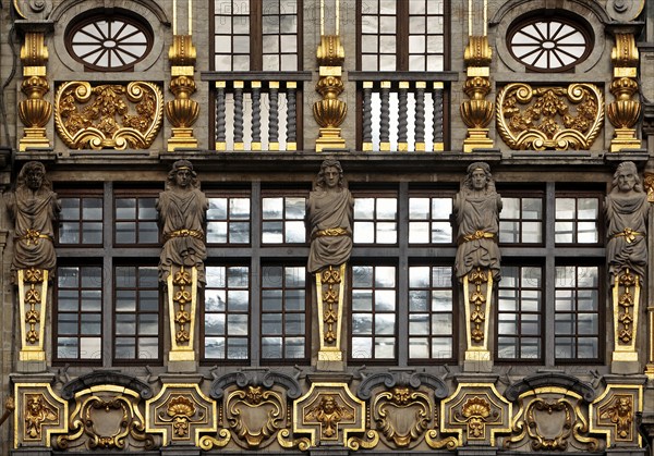 Baroque façade of the guild house Le Sac, guild of carpenters, joiners and coopers, Grand-Place,