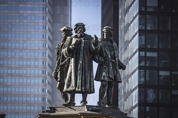 Monument to Johannes Gutenberg, Rossmarkt Frankfurt am Main, Hesse, Germany, Europe