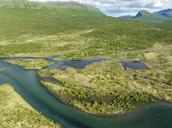 The widely branching arms of river Sjoa, upper valley of river Sjoa, Jotunheimen, Norway, Europe