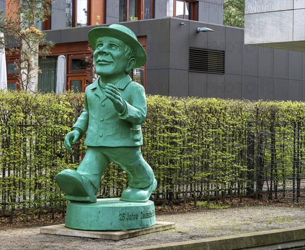Green Ampelmann figure in the garden of the Hessian State Representation, Berlin, Germany, Europe