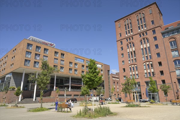 Hotel Centrovital, on the right Katharinenhof retirement home in Uferpalais, former Schultheiß