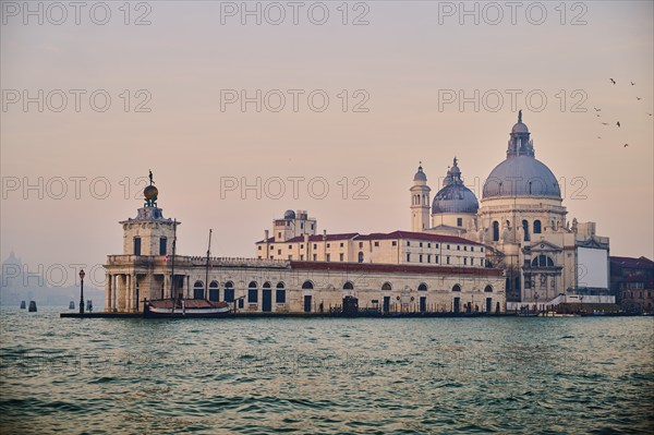 View from 'Colonna di San Marco e San Teodoro' on church 'Basilica di Santa Maria della Salute' on