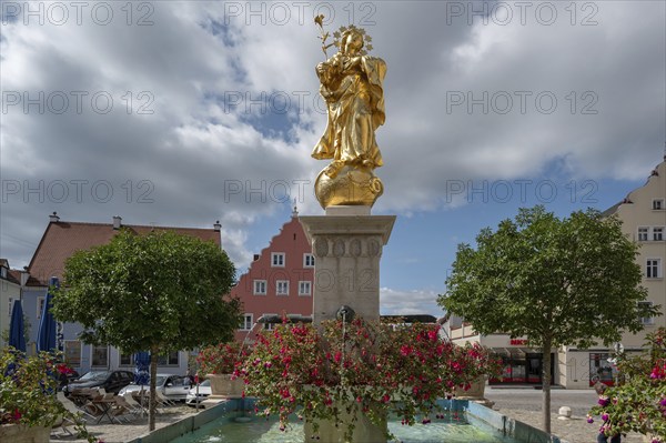 Marian column on the market square, Wemding, Swabia Bavaria, Germany, Europe