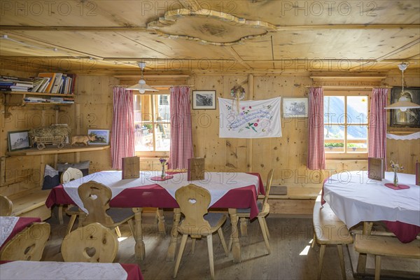 Stube in the Finalhof, Schnalstal Valley, Vernagt, South Tyrol, Italy, Europe