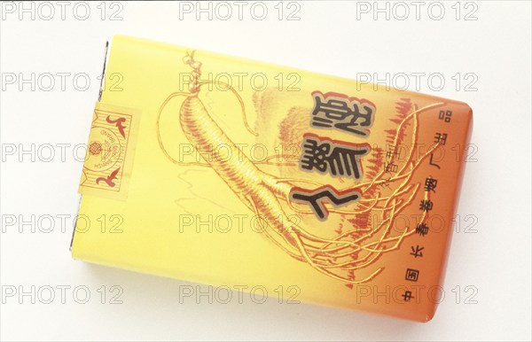 Ginseng (Panax ginseng) made from dried ginseng leaves, ginseng, medicinal plant, traditional