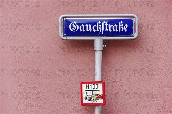 Street sign Gauckstraße, a street sign that reads like Gauckstraße, as if it was named after the