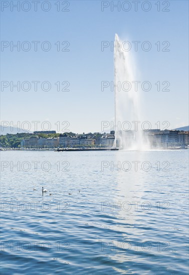The Jet d'eau, the landmark in the Lake Geneva basin, Canton Geneva, Switzerland, Europe