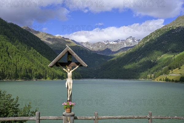 Crossroads and Vernagt reservoir, Schnalstal Valley, Vernagt, South Tyrol, Italy, Europe