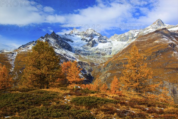 Obergabelhorn, 4063 m, Zinalrothorn, 4221 m, Valais Alps, Valais, Switzerland, Europe
