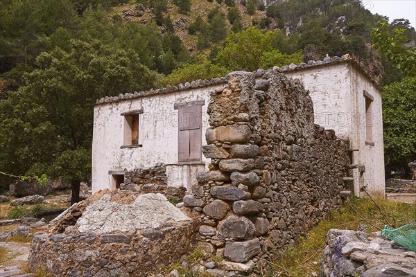Buildings, stone walls, ruins, Samaria settlement, rest area, Samaria Gorge, Samaria, gorge,