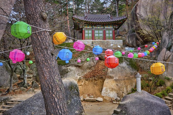 SEORAKSAN, SOUTH KOREA, APRIL 14, 2017: Kyejoam Seokgul Hermitage shrine and Ulsanbawi rock in