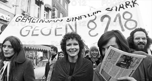 Several hundred woman and a few men turned out in Bonn on 15.2.1975 against § 218 and in favour of