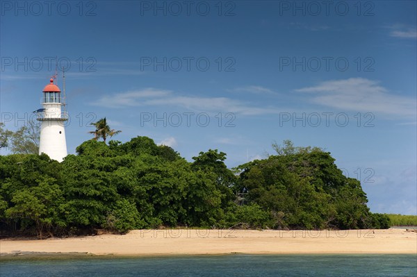 Uninhabited coral island Low Island near Port Douglas, Barrier reef, Quennsland, Australia, Oceania