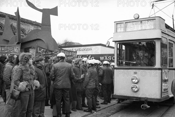 Demonstrations from 1-5 April 1975 in the centre of Hanover, which became traditional under the