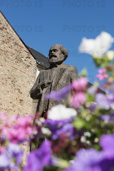 Statue of Karl Marx, Trier, Rhineland-Palatinate, Germany, Europe