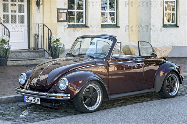 Vintage Volkswagen VW Beetle Cabriolet, convertible, restored, refined, wide tyres, wide tyres,