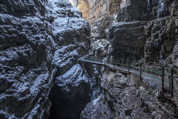 Winter, snowy landscape, hiking trail through the Breitachklamm gorge near Oberstdorf, Oberallgäu,