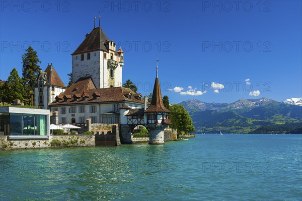 Oberhofen Castle, Thun, Lake Thun, Switzerland, Europe