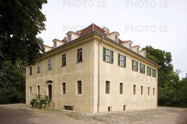 Tiefurt is the former place of the muses of Weimar court society. From 1781, the rural estate was