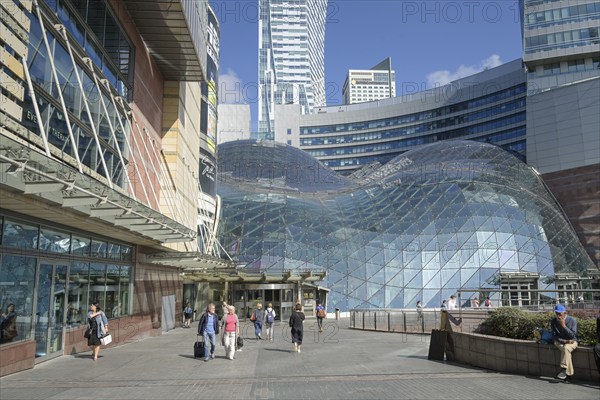 Zlote Tarasy shopping centre, Zlota, Warsaw, Mazovian Voivodeship, Poland, Europe