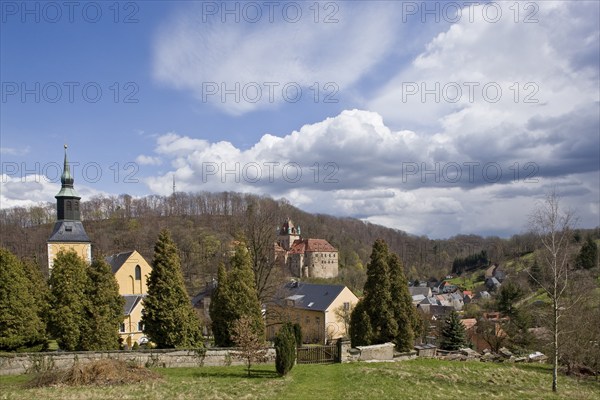 Kuckuckstein Castle in Liebstadt is picturesquely situated on a rocky outcrop (380 metres above sea