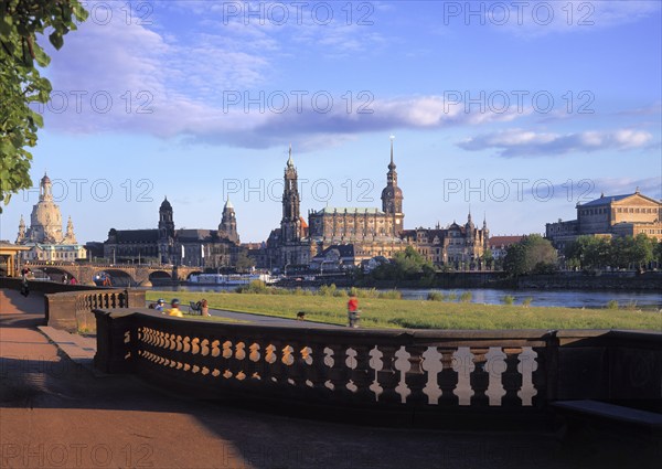 Dresden Scherenschnitt