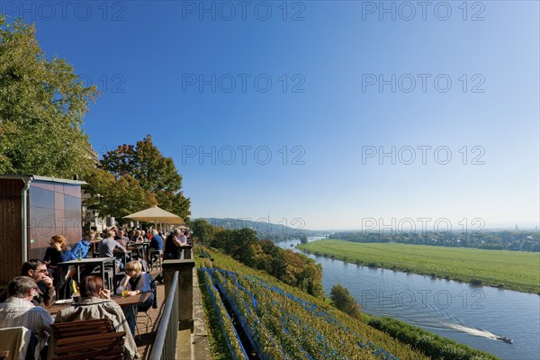 Lingnerschloss catering on the outdoor terraces