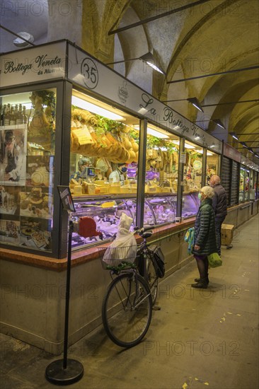 Market Hall, Padua, Province of Padua, Italy, Europe