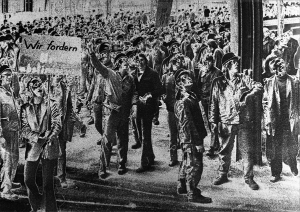 Pictures from the Ruhr area. The alienation is intentional. Made on 8.10.1974 in Dortmund.