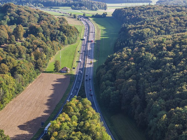 A8 motorway near Hohenstadt in the Swabian Alb. The two directional carriageways separate here. For