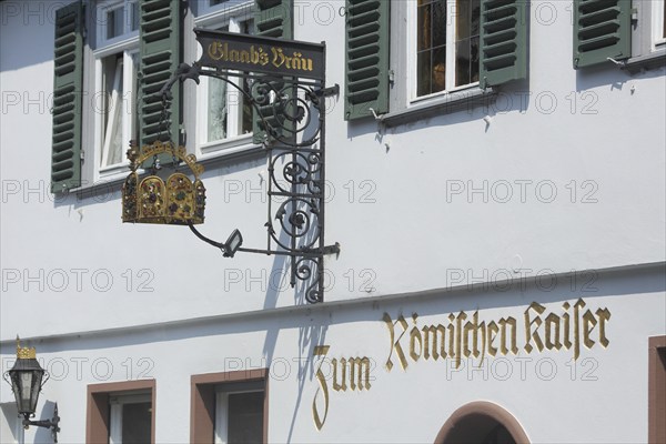 Nose plate with crown from the restaurant Zum römischen Kaiser, brewery, Glaabsbräu, inscription,