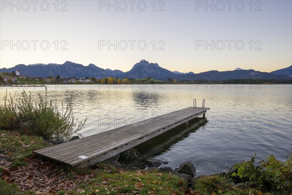 Steg am Hopfensee, Allgäu Alps, Hopfen am See, Ostallgäu, Bavaria, Germany, Europe