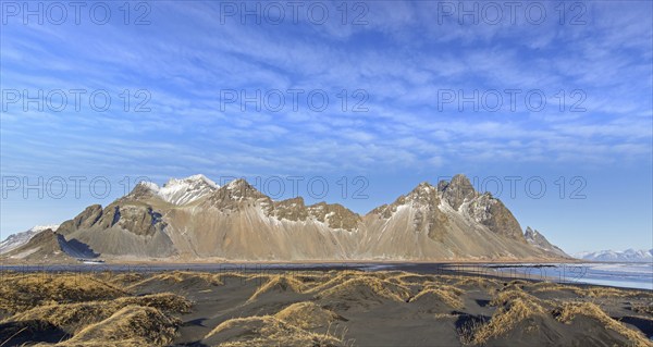 Vestrahorn, Vesturhorn, scree mountain made of gabbro and granophyre rocks, part of the Klifatindur