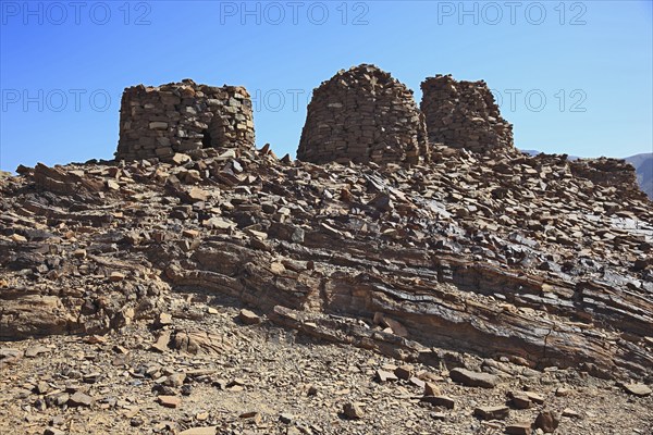 The beehive tombs of Al-Ayn are the most famous tombs in the area between the towns of Bat and
