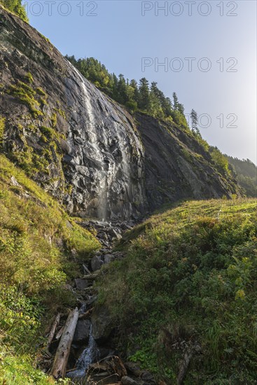 Stilluptal, Stillupgrund, Mayrhofen, high mountain nature park Zillertal Alps, waterfall, rock