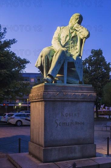 Today, Zwickau is a large district town in the south-west of the Free State of Saxony. The city is