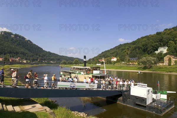 DEU Saxony Königstein Elbe ferry in Königstein