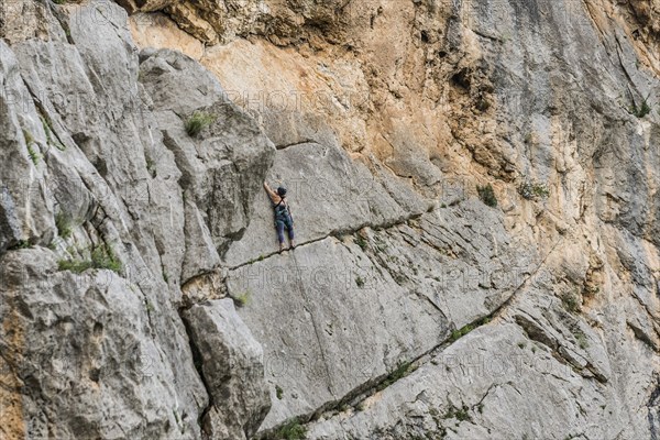 Gorge and climbing rocks, Gorges d'Ubrieux, Buis-les-Baronnies, Drôme department, Provence,
