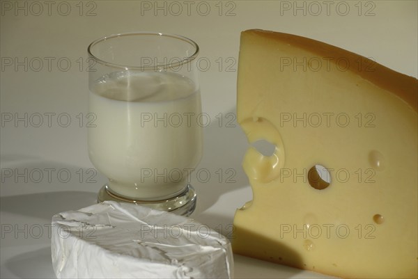 Europe, Switzerland, Swiss Emmental, hard cheese, nutrition, typical product of the country,