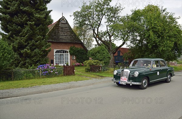 Europe, Germany, Lower Saxony, Lower Elbe Classics, classic car tour, Mercedes-Benz, Ponton 190,
