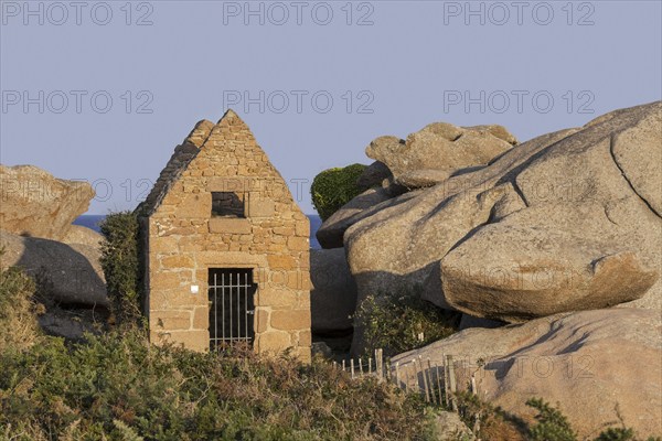 17th century gunpowder magazine along the Côte de granit rose, Pink Granite Coast at Ploumanac'h,