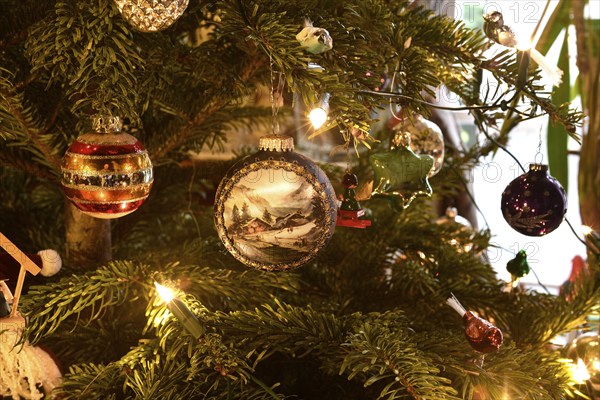 Europe, Germany, Christmas, Christmas tree with tree decorations, baubles and fairy lights, Europe