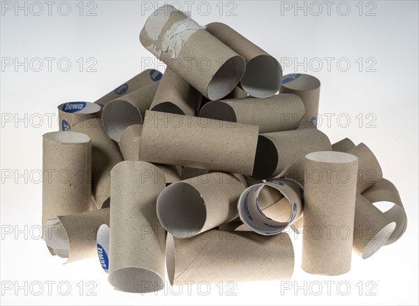 Pile, mountain of empty, used toilet paper rolls