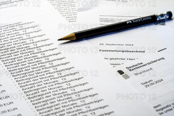 Symbolic image pension, pension information, assessment notice on contributions made to the