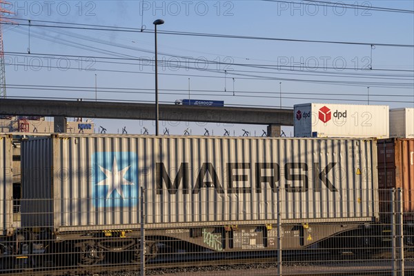 Ramp to, from the Köhlbrand Bridge in the Port of Hamburg, back, front trucks on the