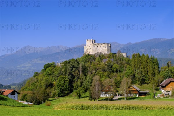 Michelsburg Castle near St. Lorenzen, near Bruneck, Pustertal, South Tyrol, Italy, Europe