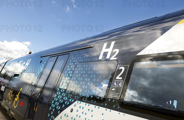 The locomotive of the Mireo Plus H hydrogen train at the InnoTrans trade fair. Siemens Mobility