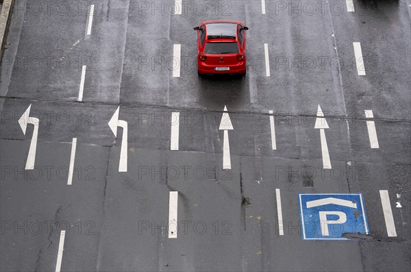 City centre road, 5 lanes at a traffic light junction, for different directions of travel, North